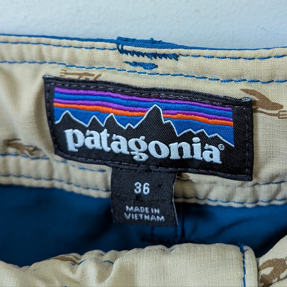 Patagonia Men's Blue Shorts Size 36 - Picture 6 of 6